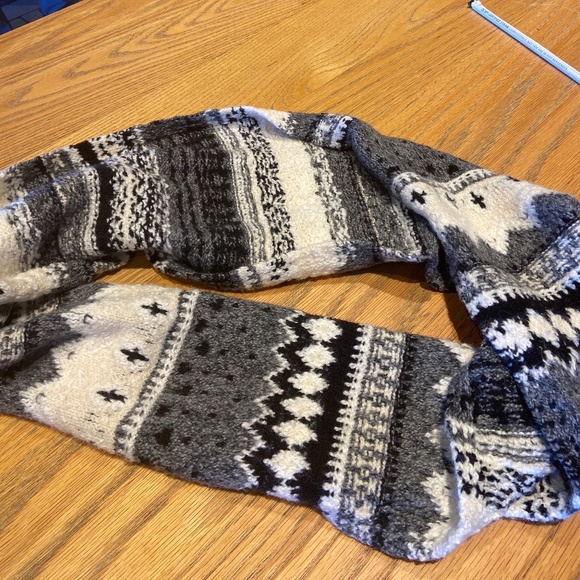 INFINITY SCARF - Picture 1 of 1